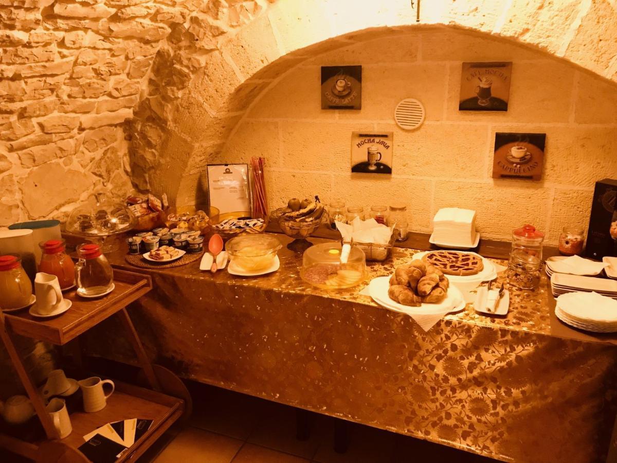 Albergo Tripoli B&B Affittacamere コラート エクステリア 写真