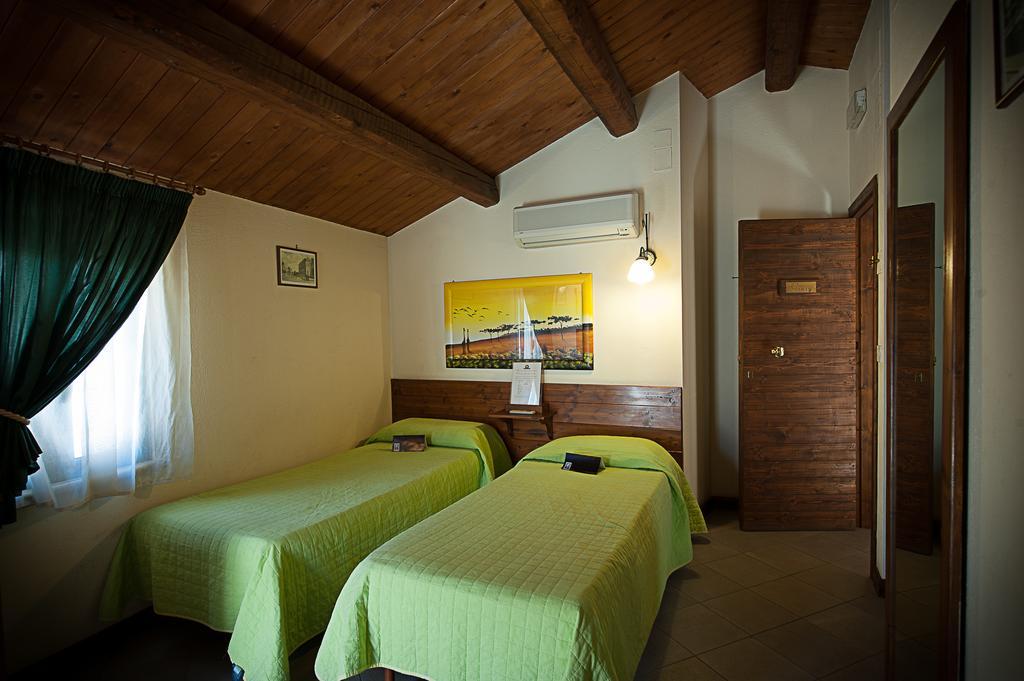 Albergo Tripoli B&B Affittacamere コラート 部屋 写真