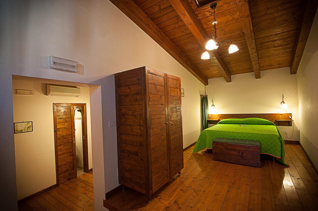 Albergo Tripoli B&B Affittacamere コラート 部屋 写真
